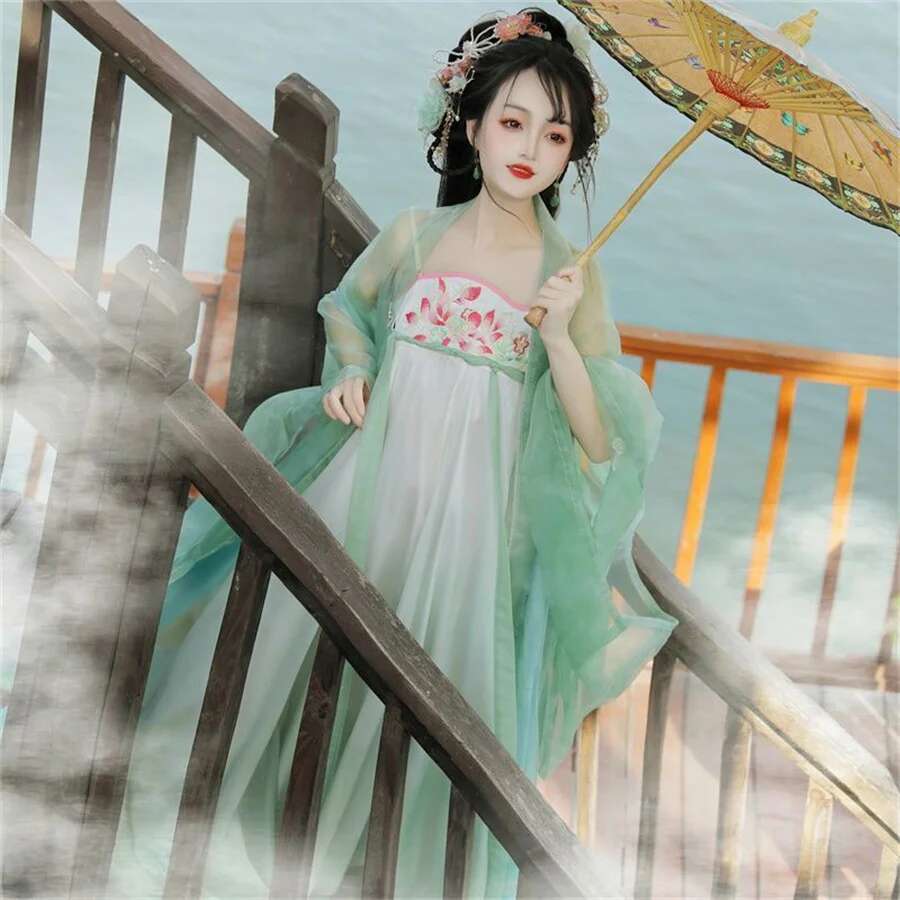 Hanfu Chinesisches Traditionel – Ethnic Dress Fashion Show Bewertung und Preis